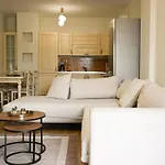 Lägenhet 2br Near Us Embassy With Free Parking By Sabi